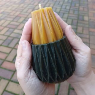 Světlo svíčky, čaj s medem, mihotající se plamínek v kamnech. Tak to je podzim.